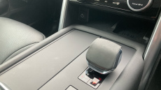 Land Rover Discovery 3.0 D300 Dynamic SE 5dr Auto Diesel Station Wagon